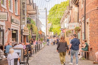 Eating and Drinking, Ashton Lane